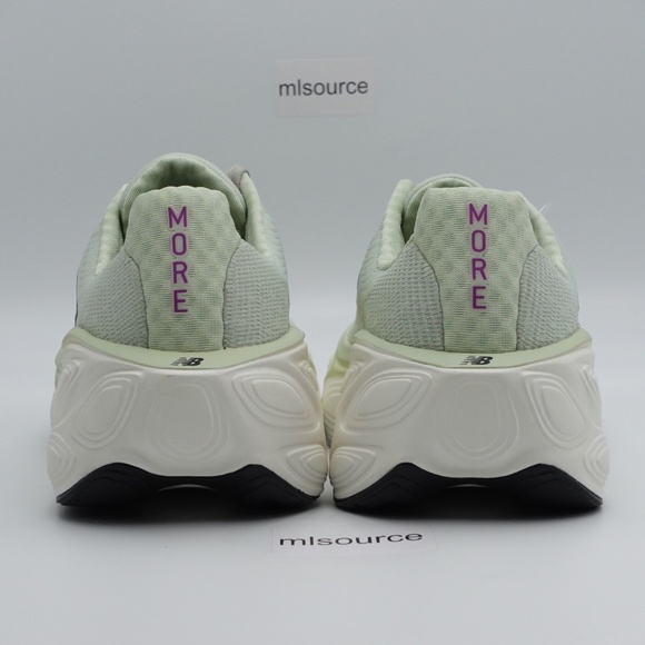 NEW New Balance Fresh Foam X More v5 Sneakers WMORLM5 Green - Picture 5 of 6